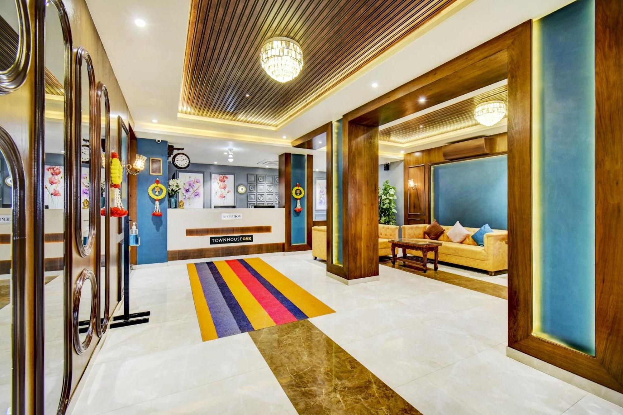 Townhouse Oak Hotel Chaitanya Executive Near Fun Time Multiplex Pune Exterior photo