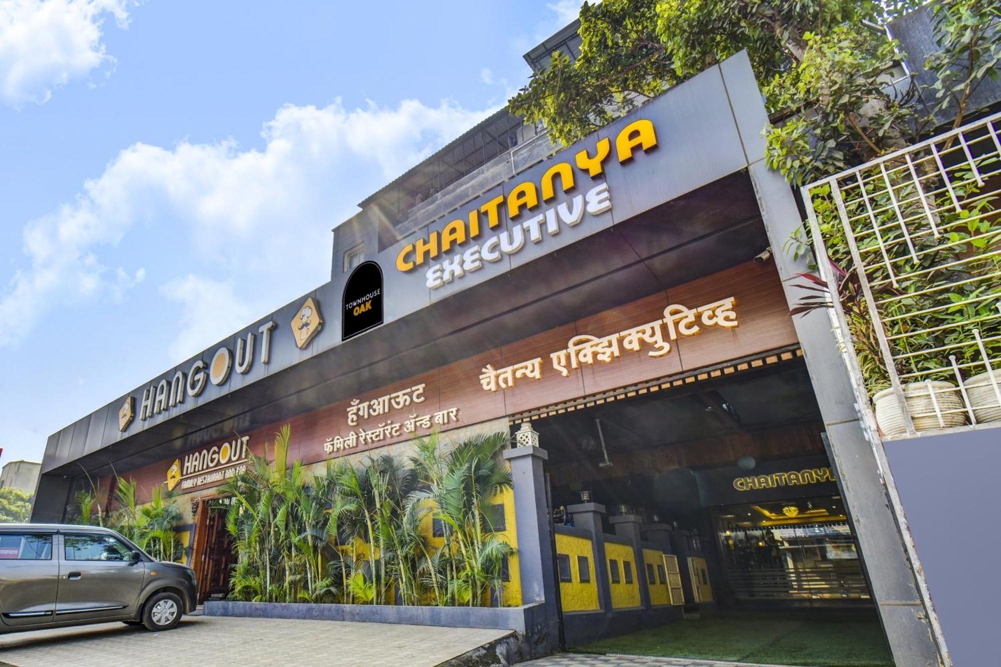 Townhouse Oak Hotel Chaitanya Executive Near Fun Time Multiplex Pune Exterior photo